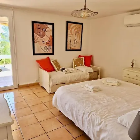 Villa 4 Etoiles , La Caravelle , A 400 Metres , Ete Du Dimanche Au Dimanche Saint-Peïre-sur-Mer
